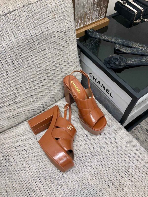 Chanel Women shoes - Image 2