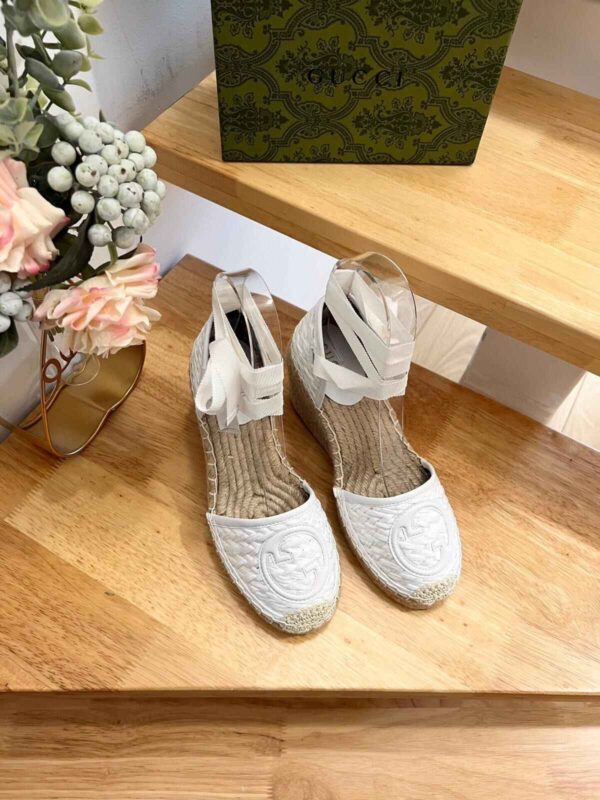 Gucci Women shoes - Image 3