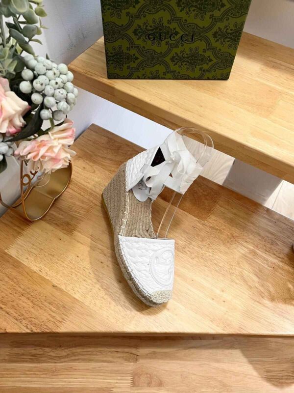 Gucci Women shoes - Image 5